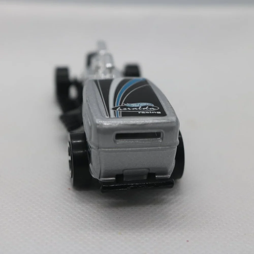Hot Wheels 1995 Heraldo dragster no blister pack or card diecast